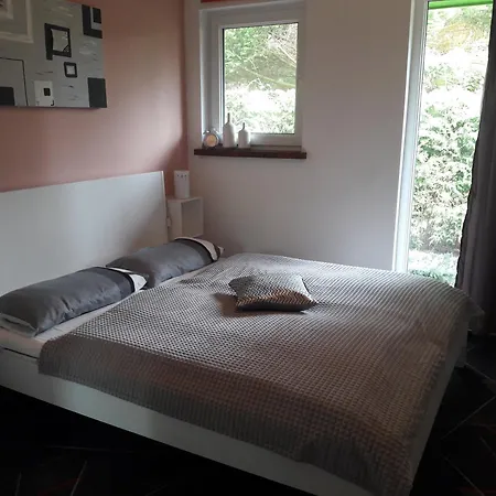 Semesterbostad Ferienhausidylle Mit Motorboot Am