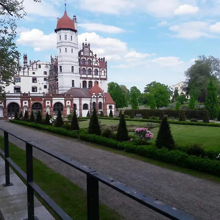Semesterbostad Ferienhausidylle Mit Motorboot Am *