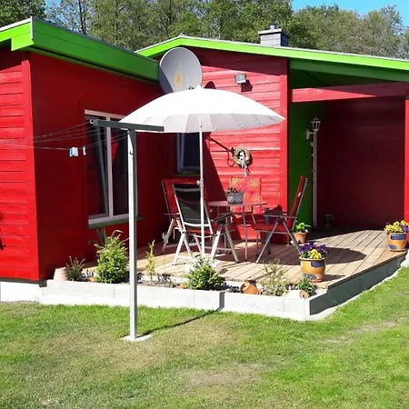 Ferienhausidylle Mit Motorboot Am Basedow (Mecklenburg-Vorpommern)